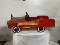 Vintage "fire fighter" pedal car no. 509