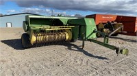 John Deere 336 Baler