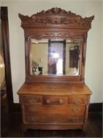 AMAZING AMERICAN OAK CARVED DRESSER W/ MIRRIOR