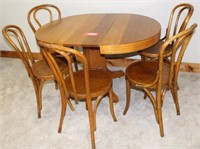 Oak Round Table, 1 Table Leaf (NO CHAIRS)