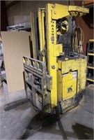 RAYMOND LOAD HOG FORKLIFT