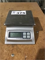 ELECTRONIC SCALE