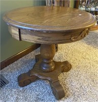 Pedestal Side Table 23x20