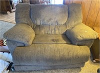 Oversized Recliner 58x36x40 Has Wear