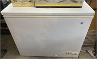 Small G.e. Chest-type Freezer, Works