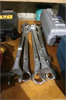 SET OF WRENCHES 1 /38 TO 2"