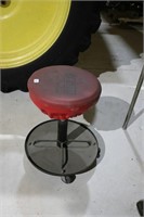 EXCEL HYDRAULC LIFT STOOL