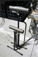 PAIR OF ADJUSTABLE ROLLER STANDS
