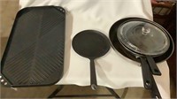Cooking tray, metal pans