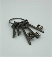 5 Vtg Jailers Keys on Ring