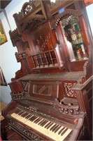 Old pump organ