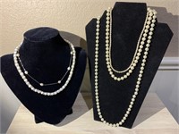 Pearl costume jewelry. Total of 5 stands of