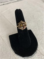 Vintage flower design mothers ring, 10 karat gold