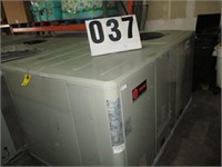 Trane Industrial Heating and Cooling Unit