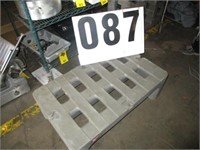 Bow Tie Dunnage Rack