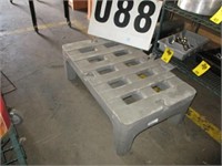 Bow Tie Dunnage Rack