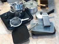 Lot of Assorted Kitchen Ware