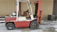 Nissan 5000lb Forklift - Propane