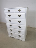White Wooden 7-Drawer Dresser