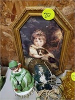 VINTAGE PICTURE AND CERAMIC GIRL LIGHT