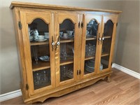 Vintage Dining Room Cabinet in great condition