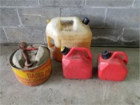 Gas Cans w/ Contents 1 Lot