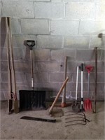 Digging Tools & Assorted Yard Tools 1 Lot