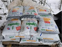 Wood Pellets 40lb Bags 18 Bags 1 Lot