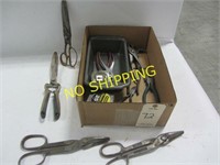 BOX CUTTERS, TAPE MEASURES
