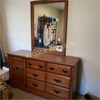(S) Dresser with mirror