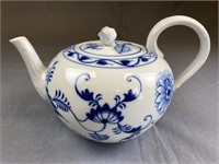 Ernst Teichert Meissen Blue Onion Teapot