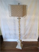 NEW FARM HOUSE STYLE LAMP W/ BURLAP & WIRE SHADE