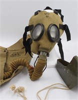 Compete WW1 US Military Gas Mask w/ Pouch