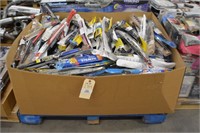 Pallet of Assorted Windshield Wipers
