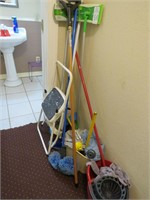 MOP/ BROOM / STEP LADDER