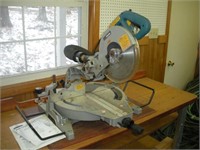 Makita 10 inch Slide Compound Mitre Saw