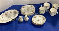 Royal Albert China: 4 Tea Cups & Saucers,