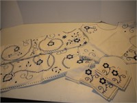 Matching Embroidered Table Cloth & Napkins