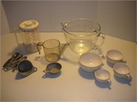 Measuring Cups and Bowls