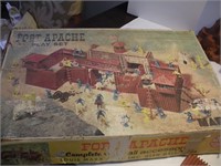 Marx Fort Apache Play Set w/many extras
