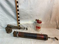 Vintage yard sprayer equipment