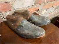 Antique wooden shoe molds