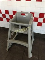 Rubbermaid High Chair