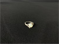 14k White Gold Opal & Diamond Ring - 6"