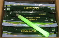 Box of 50 green glowsticks