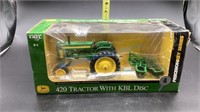JOHN DEERE 420 WITH KBL DISC 1:16 SCALE IN BOX