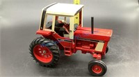 INTERNATIONAL 1086 TRACTOR WITHOUT BOX
