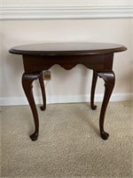 Vintage Queen Anne Style Mahogany Side Table
