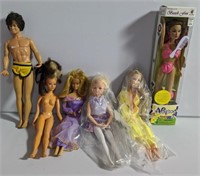 Lot of Vintage Dressup Dolls incl. Barbie, Alysa,