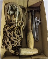 Tool box lot incl. Horseshoe, Chains, Bicycle